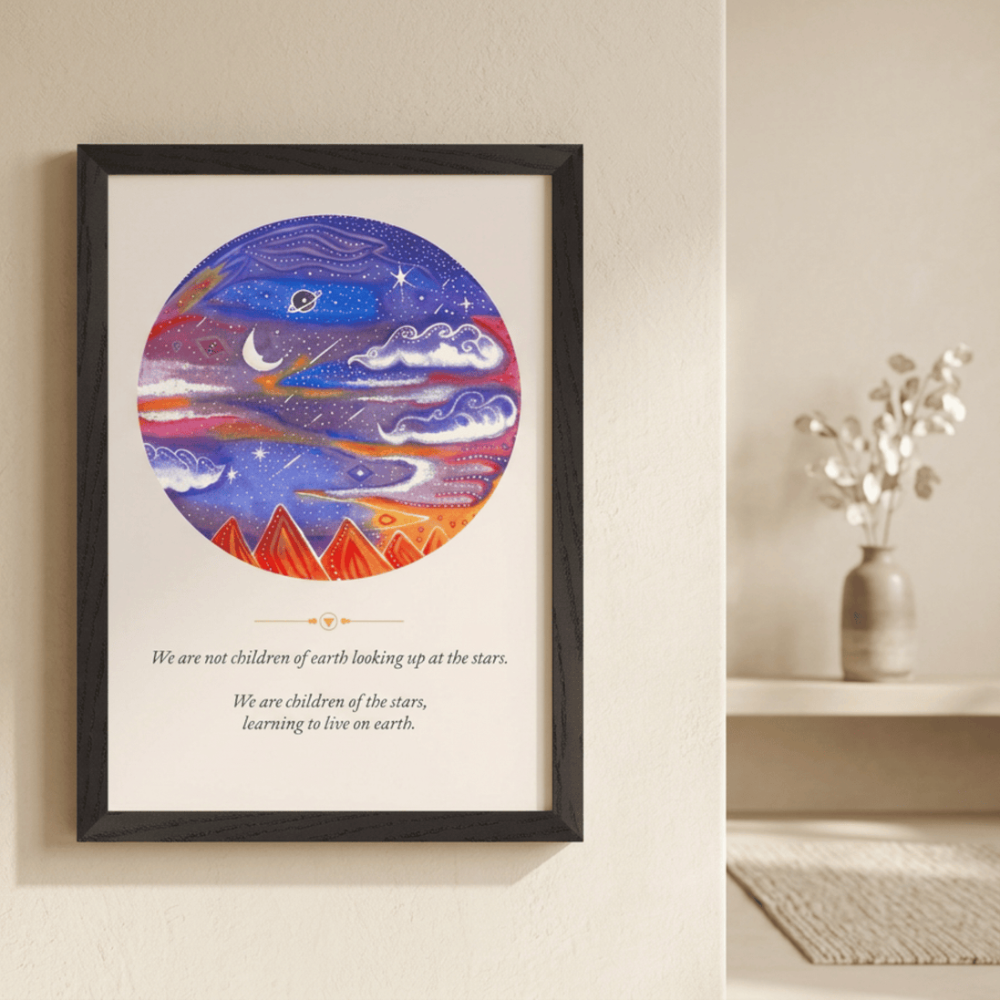 Eingerahmter Kunstdruck „Das Universum in uns“ mit leuchtenden Planeten, Sternen, einer kosmischen Bildwelt und Zitat.