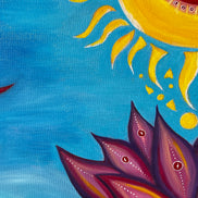 Ausschnitt aus dem Ölgemälde „Sonnenlotus“ von Laura Gilliar mit strahlender Sonne über einer lilafarbenen Lotusblüte.